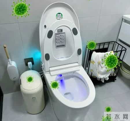 为什么不能“倒水冲马桶”？很多人不懂，多亏维修师傅提醒：以为节约，实则隐患大！