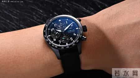 哑光黑+马石油绿:IWC飞计的赛车基因