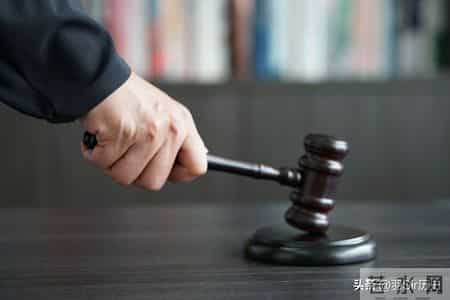 为什么他敢在家打老婆，却不敢在单位打领导，揭开家暴的权力精算