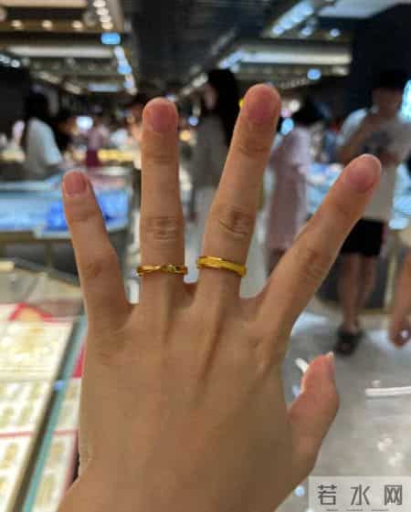 同样是金戒指，为什么价格能差一倍？真相扎心了