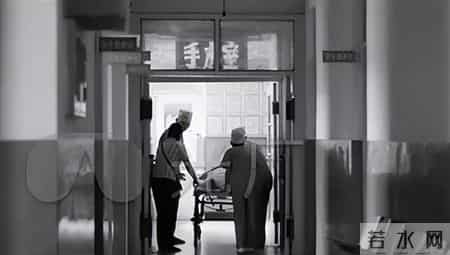 04年，父亲把双胞胎女儿送人，20年后疯狂寻找，只想知道过得如何