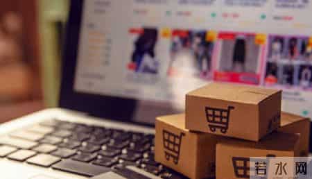 阔腿裤霸屏商场，排骨羽绒服翻红，真正的潮流不再来自秀场