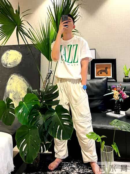 女子晒老公养的花,贵还难看,一言难尽咋劝退,网友:其实不丑