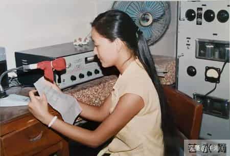 我九十年代在阿拉沟曾当过临时广播员，同事说我口播通知像念悼词