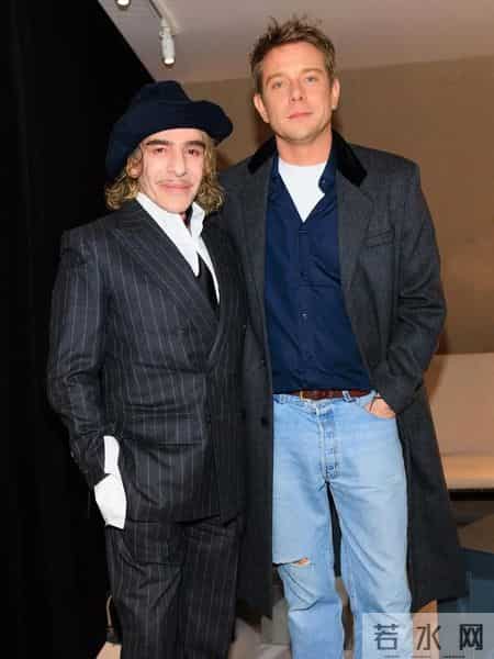 Christian Dior 2026春夏高定系列，繁花中有仙客来