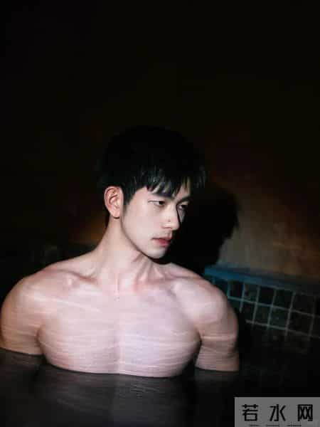 曾是兵哥的武大男硕让钢铁直男都破防了？这也太可啦！