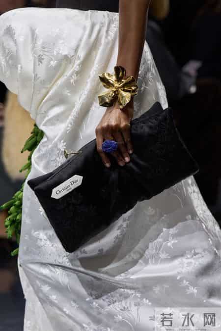 当Dior女孩不再只是“美”