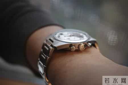 欧米茄也反了?超强平替到最热迪通拿,这些熊猫盘太懂拿捏年轻人