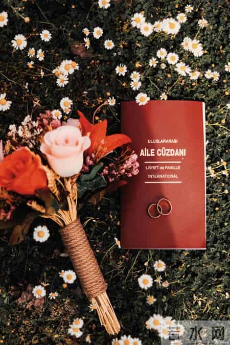 女人想和你保持“长期关系”，会主动给你她的这三样“东西”，很准