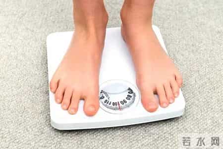 为变瘦，山东女子坚持5年过午不食，她的现状，值得人们反思