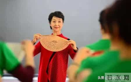 八十岁的兰州模特奶奶，走向了世界