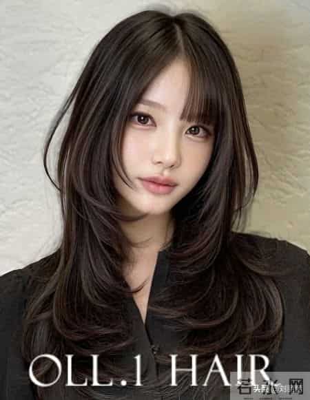 韩式层次发型：不费力的精致氛围感