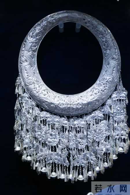 “买银像买菜”？深圳水贝真有人拖车抢银条！小心“金包银”的坑