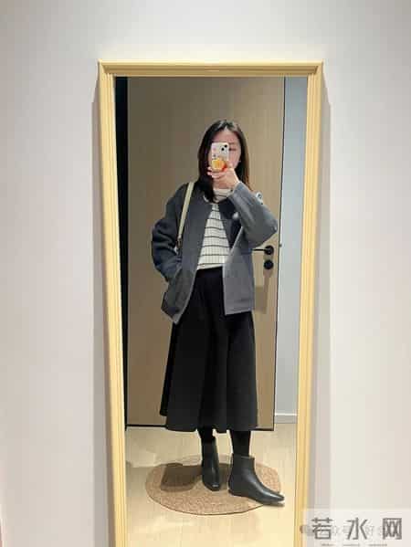 这才是中年女人该有的秋冬打扮：外套+阔腿裤半裙，优雅舒适时髦