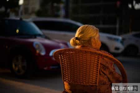 人一过70，永远不要在子女面前，说以下五句话，谁说谁后悔，切记