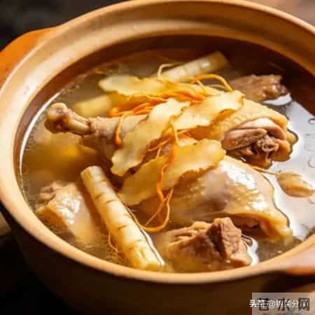 大寒到立春，一定要滋阴，把白开水换成它，一周喝3次，太润了