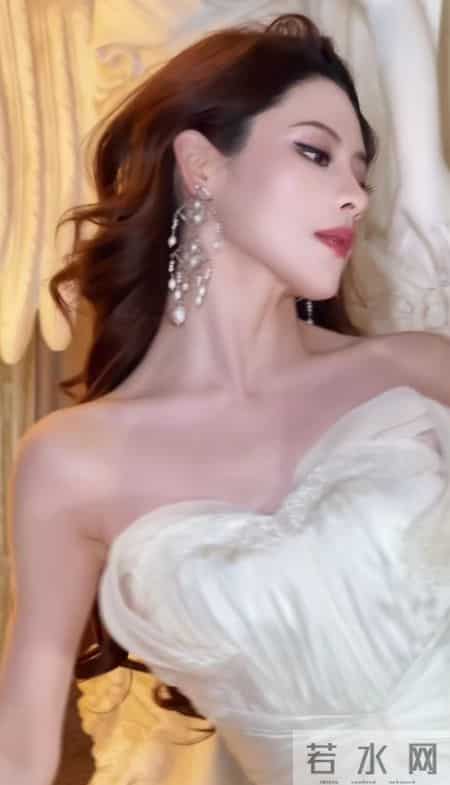 美人在骨不在皮，好立体的五官啊！说不上惊艳就是耐看