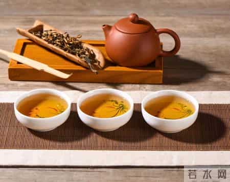 茶是老年痴呆的“催化剂”？医生反复强调：上了年纪，3种茶少喝