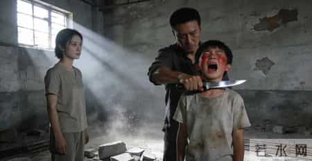 82年我被分配到农场，和一个哑巴姑娘搭伙过了5年，我把回城指标让给她，10年后她开着一排劳斯莱斯回来了