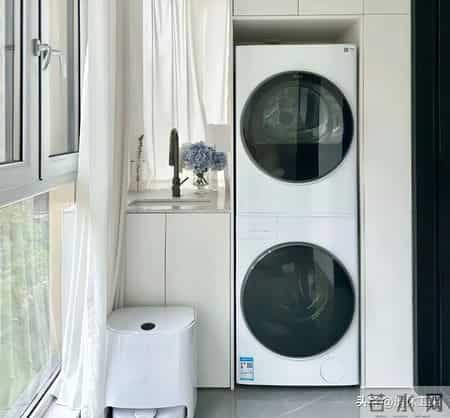 我家砌墙金属衣柜塌了！结果看到网友们的新做法，赶紧砸了重新装