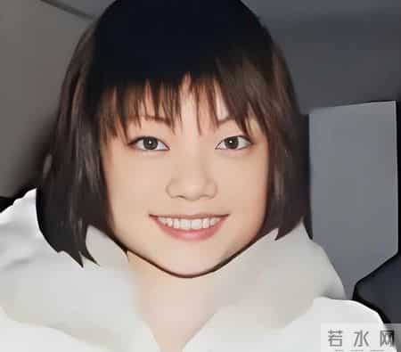 瘦骨嶙峋的她坐在轮椅上，豪门婚姻撕成碎片。