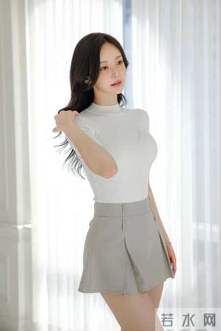 灰白轻熟通勤套装｜是长廊里的雾白干练美人