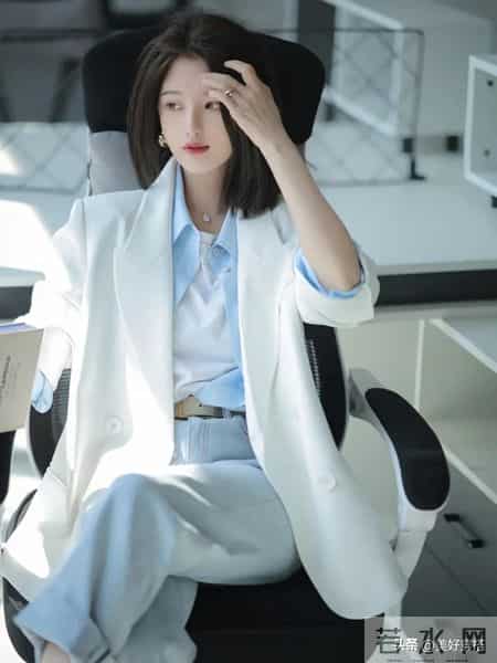 今年冬天最火的6个叠穿公式，照着搭就很时髦！