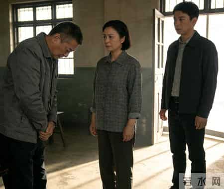 96年我在新疆和一女同事搭伙了6年，28年后回去发现她一直没嫁人