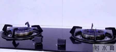 燃气灶左边不建议炒菜？我也是才清楚，多亏燃气师傅提醒，涨知识