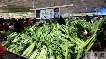 开业了！南宁广百家超市亭洪路店，人多得路边都停不下电动车了！