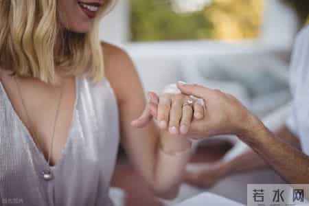 山河四省男生的噩梦：30不婚，父母抬不起头，彩礼榨干两代人！