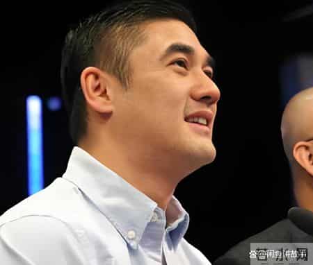 我单身攒下 800 万存款，爸妈问起我只说 1 万，结果他们直接开口：你弟娶妻没钱，这钱必须你来出！