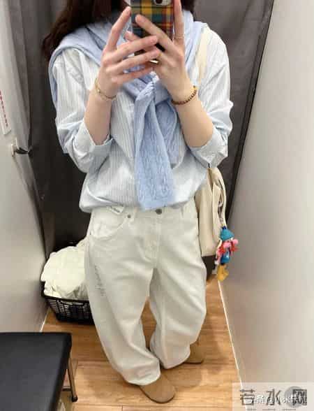 优衣库这条白裤子，开春通勤我焊在身上了！