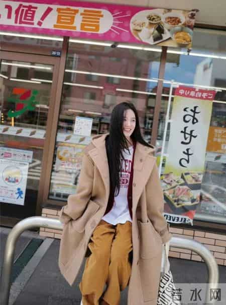 驼色大衣的四种高级穿法，时髦炸了