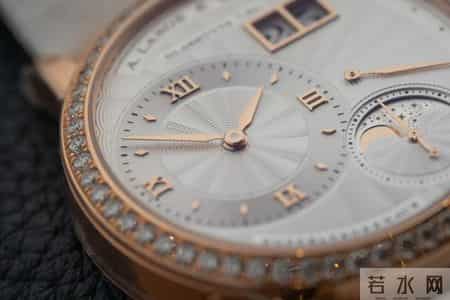 神级起步！出手即经典！这些一步到位毕业表，我只要一块就好！