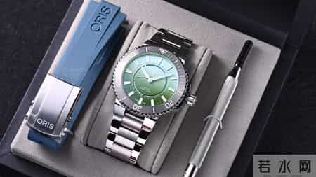 安利一块冷门但惊艳的潜水表，这绿盘绝了