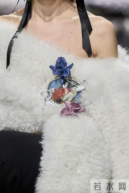 当Dior女孩不再只是“美”