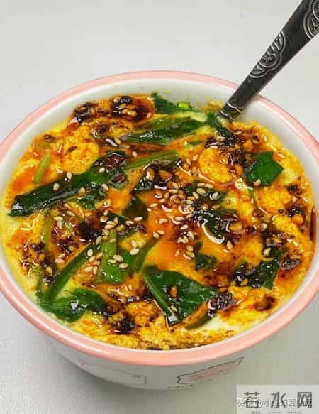 它是肝脏“最喜欢”的菜，睡眠不好的人要多吃，气色好，更显年轻