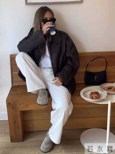 “阔腿裤+勃肯鞋”竟是冬天最流行组合，松弛又减龄