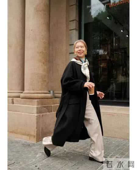 又发现一位超会穿的大姐，62岁打扮时髦洋气，不特别显年轻但气质