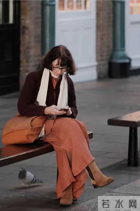 等我老了不穿冲锋衣和小香风，学法国奶奶穿三件基础款，真好看又显气质