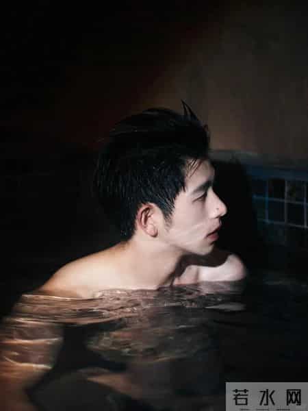 曾是兵哥的武大男硕让钢铁直男都破防了？这也太可啦！