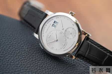 神级起步！出手即经典！这些一步到位毕业表，我只要一块就好！