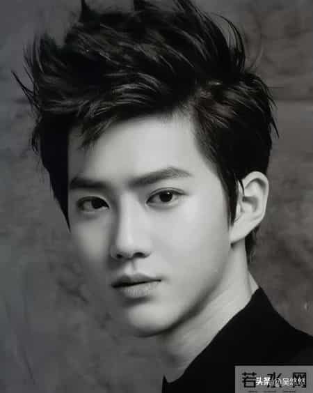 一张毫无瑕疵的脸，找不出任何不好看的地方