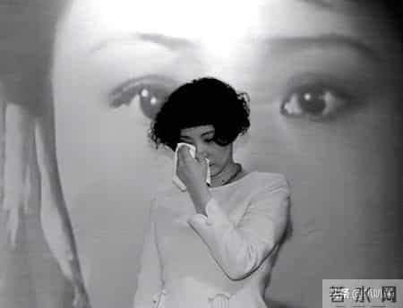 结婚23年她的内衣都是丈夫洗，在丈夫入狱后，她为夫还债三千万