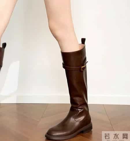 最近火了一双鞋，叫"美拉德靴"！时髦显高，配裤子、裙子都好看！