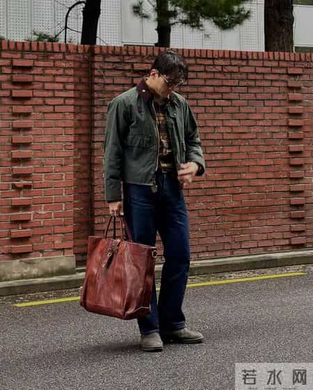 男士穿搭丨上班穿牛仔裤,西装外套这么搭,老板追着你加薪!