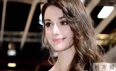 乌克兰美女远嫁中国,生两个孩子被宠成小公主,坦言她找到真爱