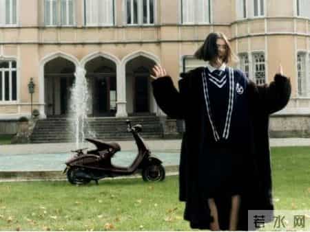 献礼马年，驭见新章！VESPA发布946 HORSE 马年限量版