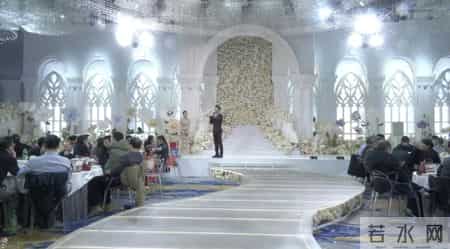 南昌“最帅”博士和“最美”硕士大婚！